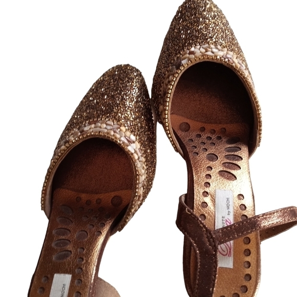 VINTAGE Haute Diva mochi Heels Sandals Slingback Golden Embellished Size 6 Re… - Picture 10 of 16